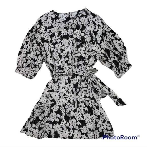 Zara Dresses & Skirts - ✨NWT✨ZARA trf  Collection floral dress with belt